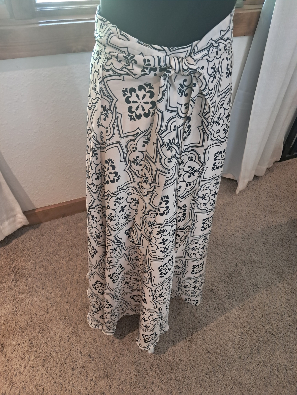 Women's Navy & Cream Printed Tie-Waist Maxi Skirt Size 6 - Picture 5 of 16